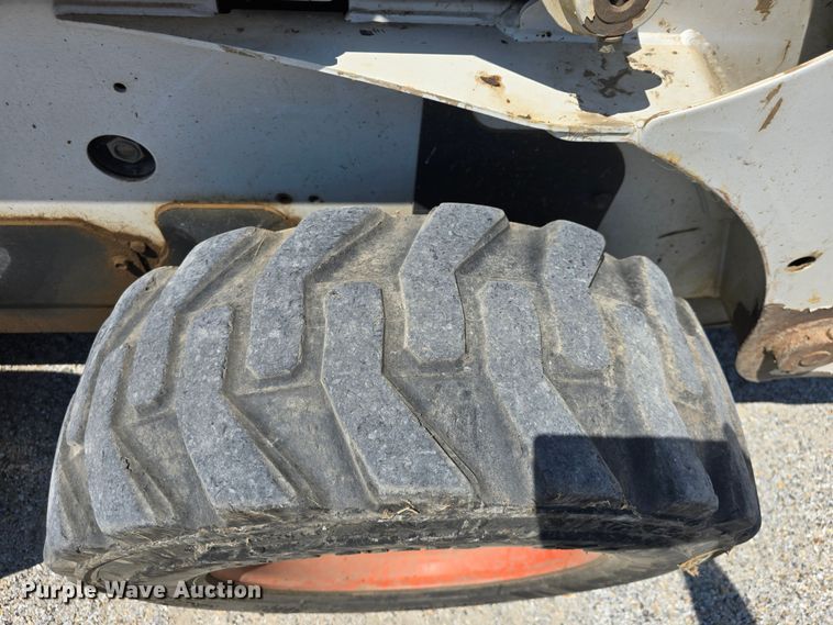 image for item EK6263 2002 Bobcat S185 skid steer loader