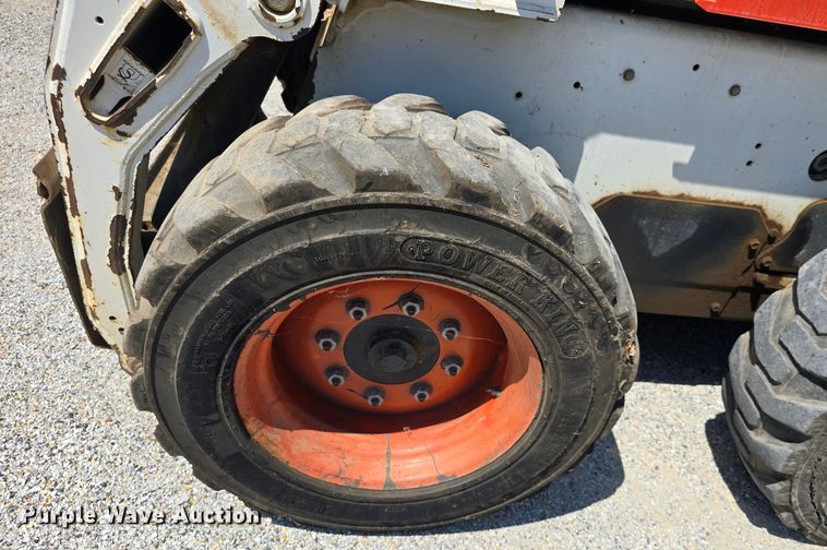 image for item EK6263 2002 Bobcat S185 skid steer loader