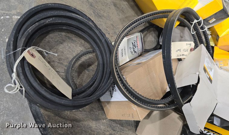 image for item EK6263 2002 Bobcat S185 skid steer loader