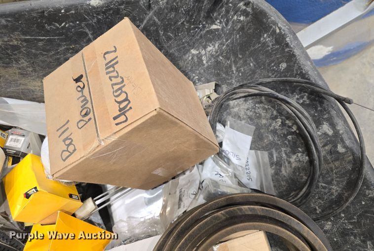 image for item EK6263 2002 Bobcat S185 skid steer loader