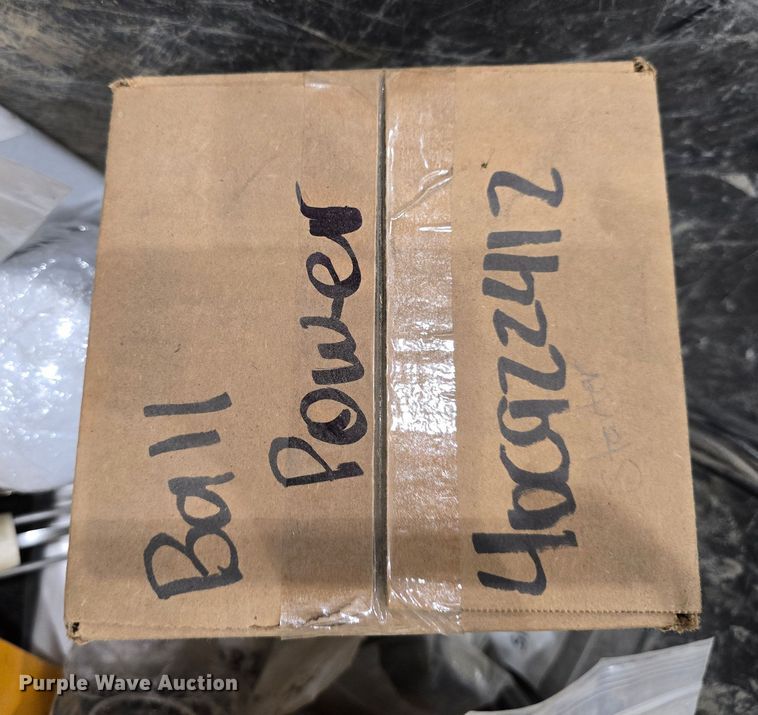 image for item EK6263 2002 Bobcat S185 skid steer loader