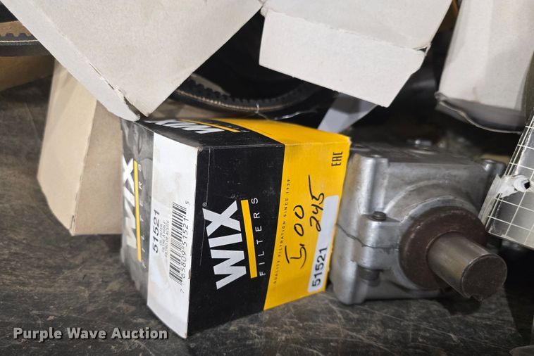 image for item EK6263 2002 Bobcat S185 skid steer loader