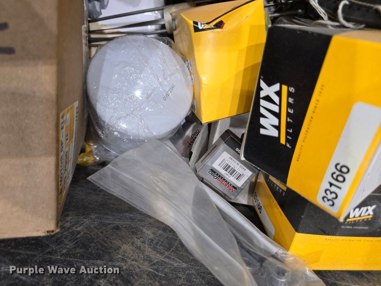 image for item EK6263 2002 Bobcat S185 skid steer loader