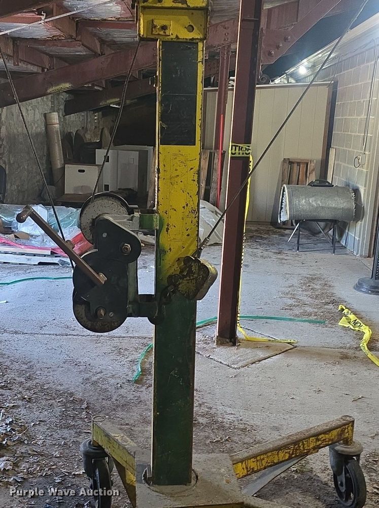 image for item EK6268 Sumner Z100 material lift