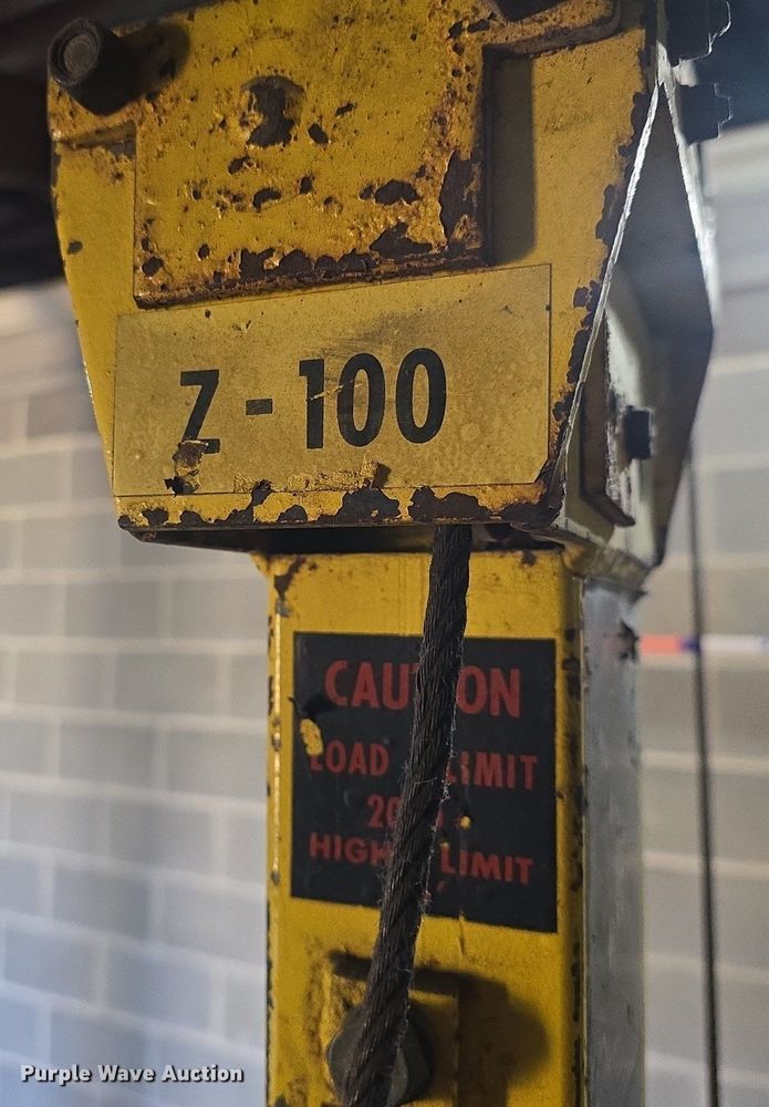 image for item EK6268 Sumner Z100 material lift