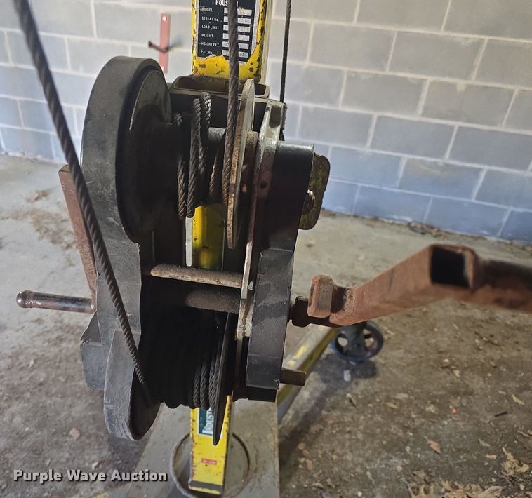 image for item EK6268 Sumner Z100 material lift