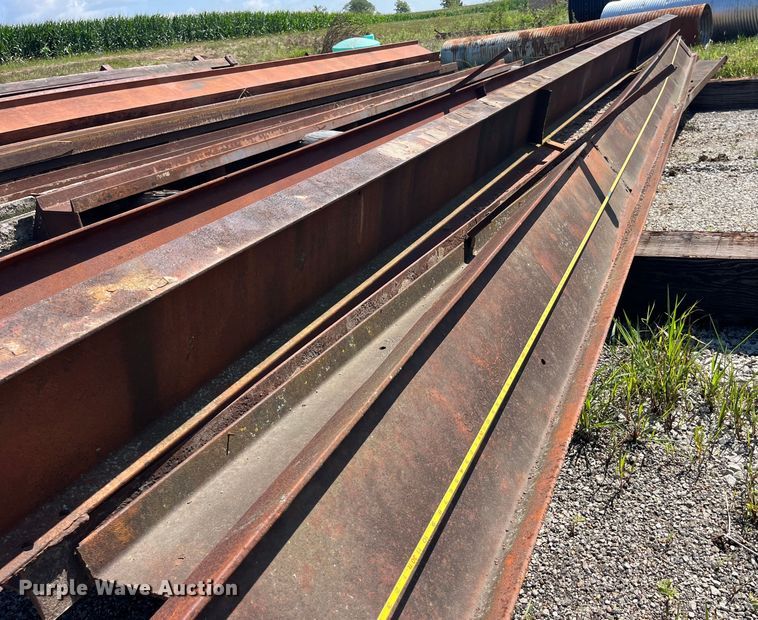image for item EK8624 Approximately 15 steel I-beams