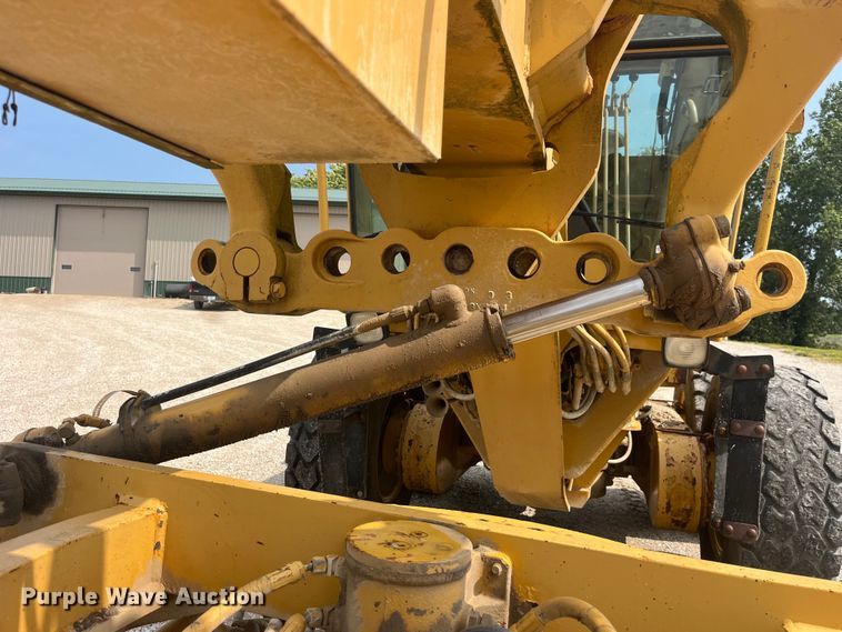 image for item EK8859 1997 Caterpillar  140H VHP motor grader