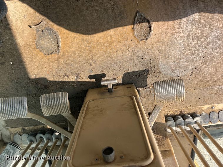 image for item EK8859 1997 Caterpillar  140H VHP motor grader