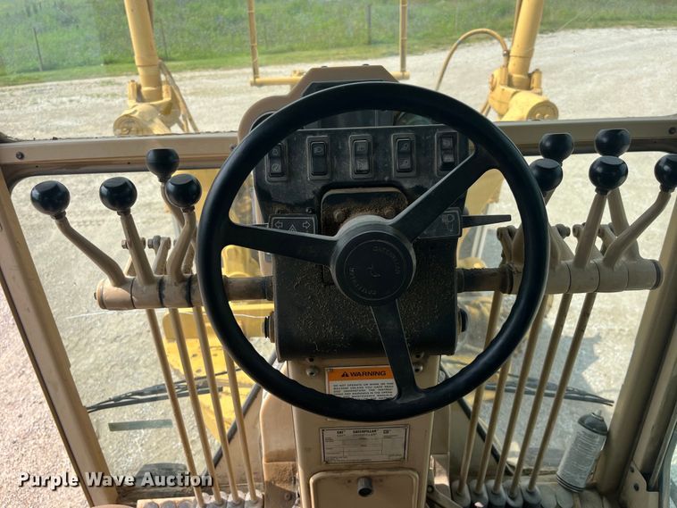 image for item EK8859 1997 Caterpillar  140H VHP motor grader