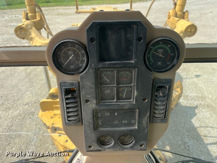 image for item EK8859 1997 Caterpillar  140H VHP motor grader