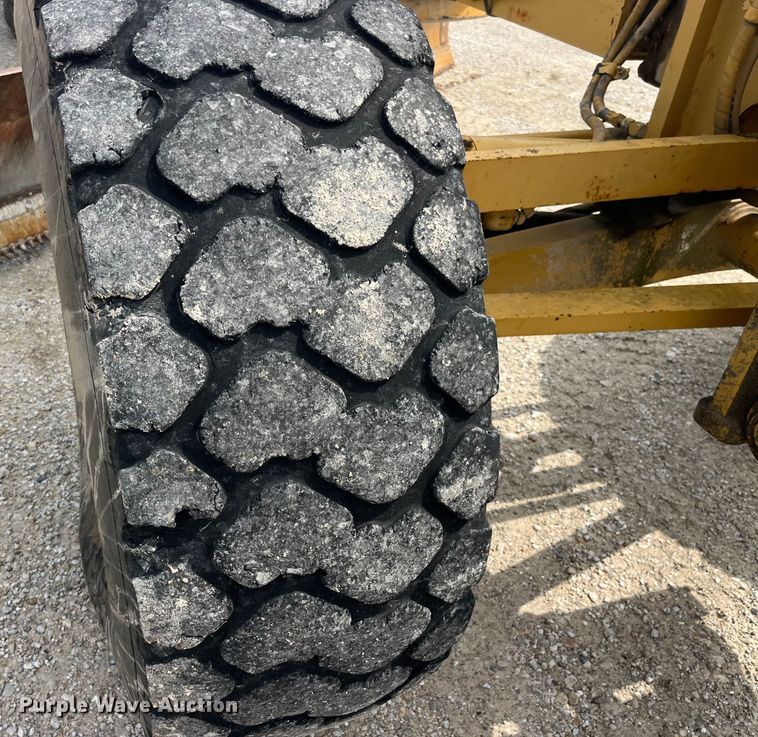 image for item EK8859 1997 Caterpillar  140H VHP motor grader