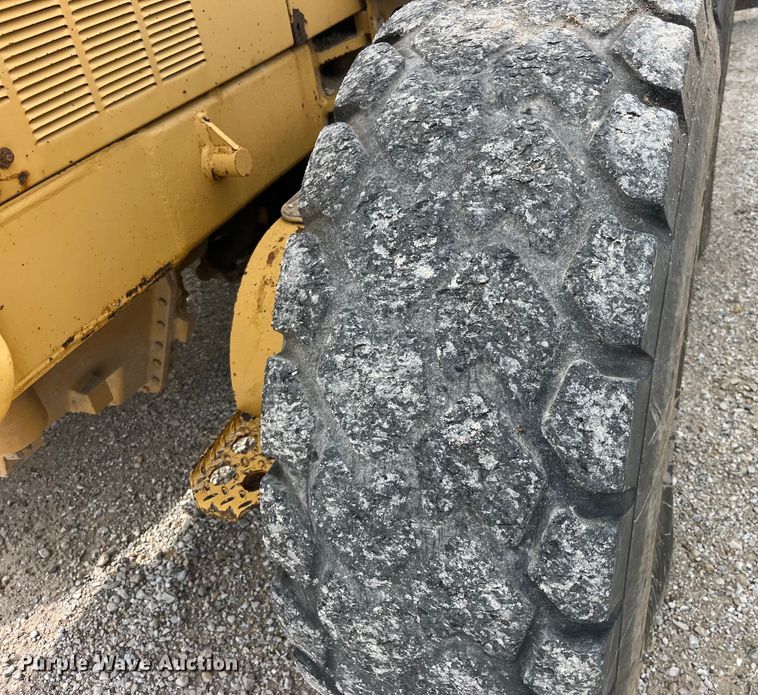 image for item EK8859 1997 Caterpillar  140H VHP motor grader