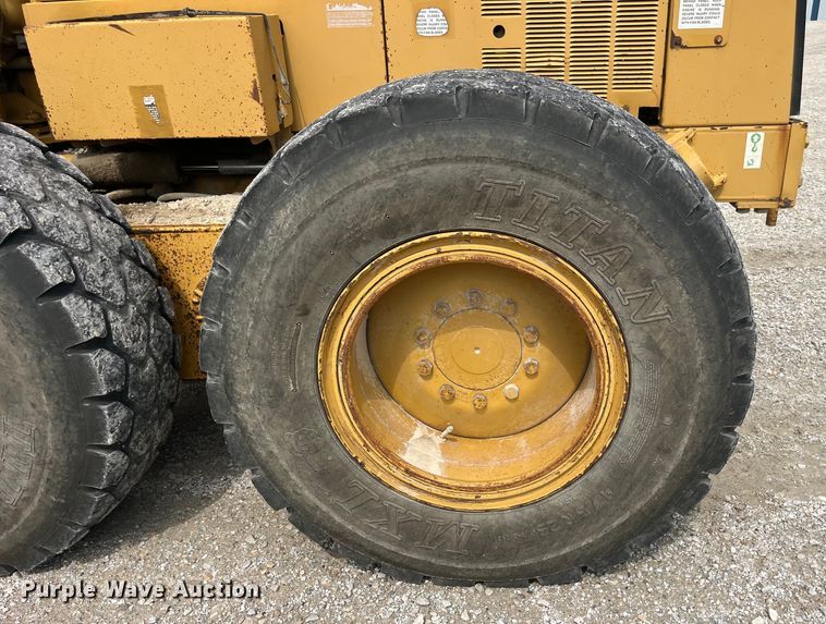 image for item EK8859 1997 Caterpillar  140H VHP motor grader