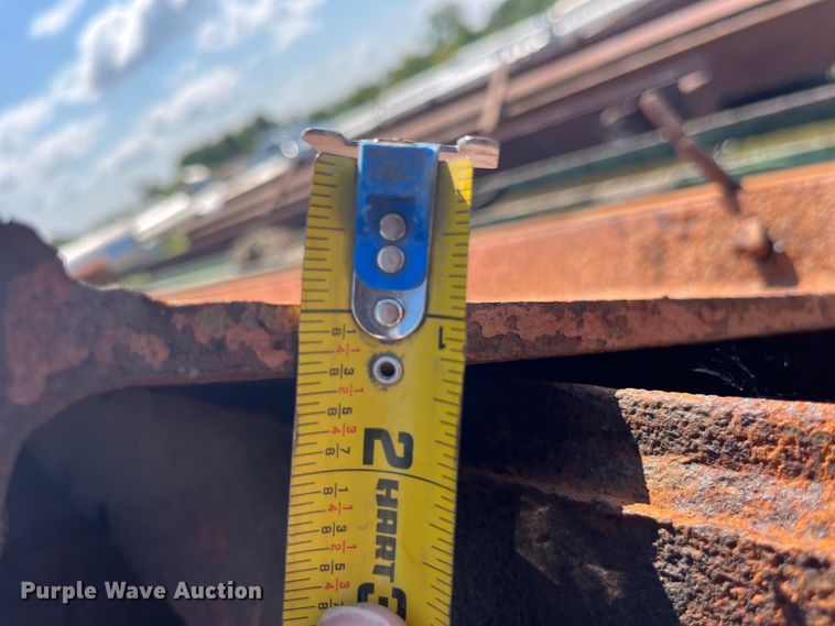 image for item EK8905 Approximately 17 steel I-beams