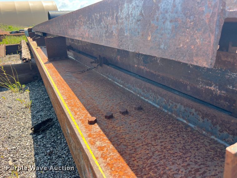 image for item EK8906 Approximately 7 steel I-beams