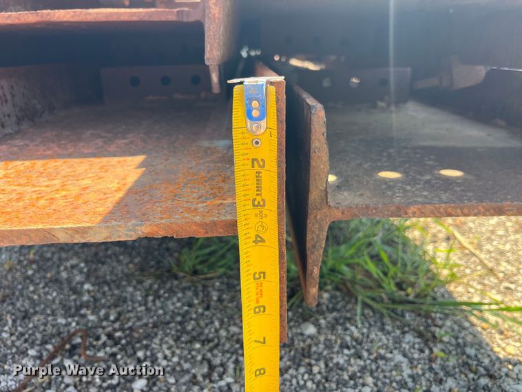 image for item EK8906 Approximately 7 steel I-beams