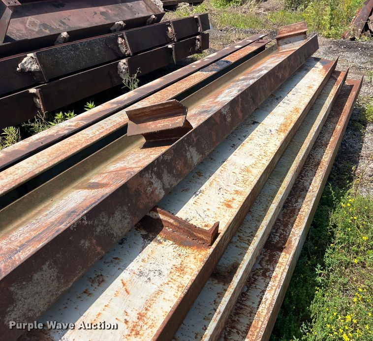image for item EK8911 Approximately 7 steel I-beams
