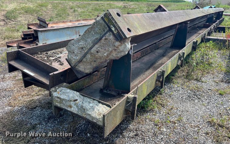 image for item EK8912  Approximately 4 steel I-beams