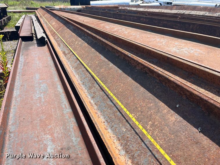 image for item EK8913 Approximately 16 steel I-beams