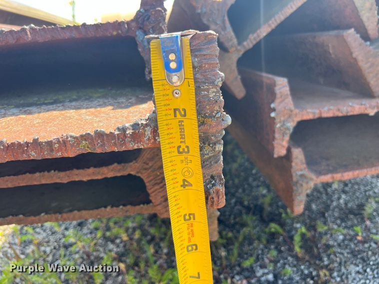 image for item EK8913 Approximately 16 steel I-beams
