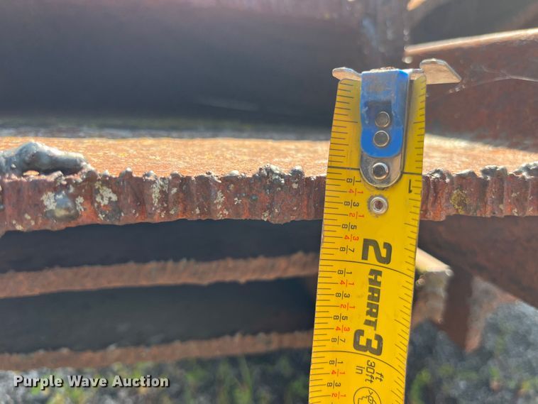 image for item EK8913 Approximately 16 steel I-beams