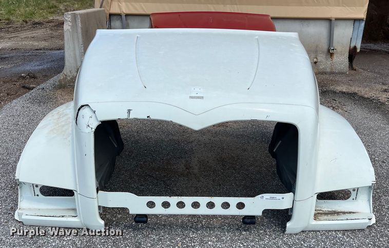 image for item EK8914 (2) truck hoods