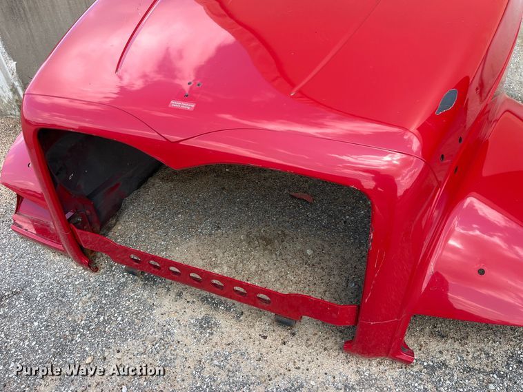 image for item EK8914 (2) truck hoods