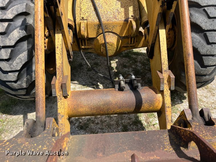 image for item EK8915 1980 Caterpillar  910 wheel loader