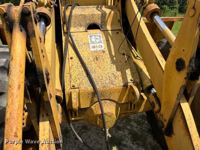 image for item EK8915 1980 Caterpillar  910 wheel loader