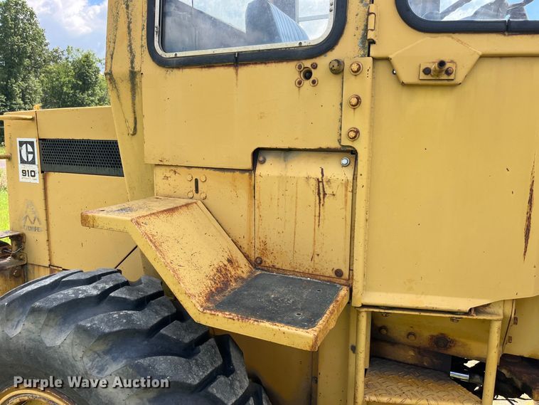 image for item EK8915 1980 Caterpillar  910 wheel loader
