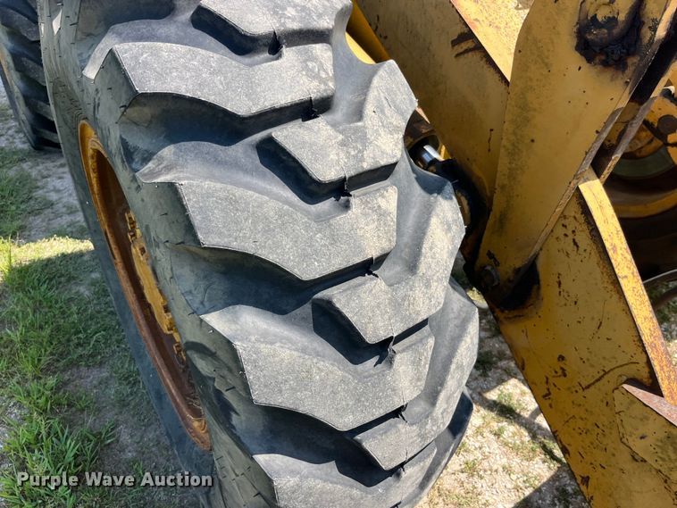 image for item EK8915 1980 Caterpillar  910 wheel loader