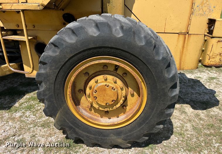 image for item EK8915 1980 Caterpillar  910 wheel loader