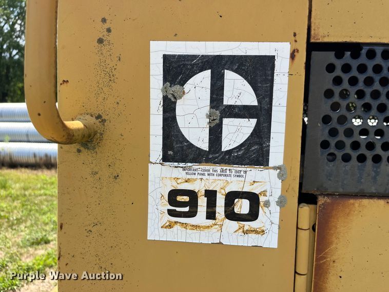 image for item EK8915 1980 Caterpillar  910 wheel loader