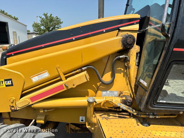 image for item LF9874 2001 Caterpillar  420D backhoe