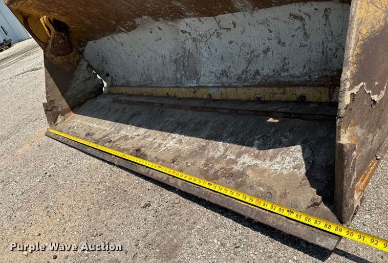 image for item LF9874 2001 Caterpillar  420D backhoe