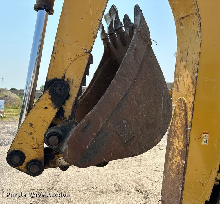 image for item LF9874 2001 Caterpillar  420D backhoe