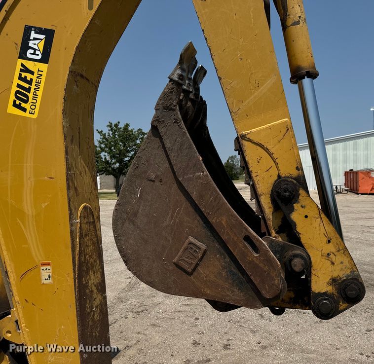 image for item LF9874 2001 Caterpillar  420D backhoe