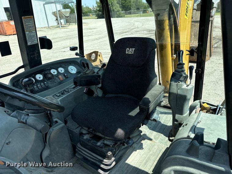 image for item LF9874 2001 Caterpillar  420D backhoe