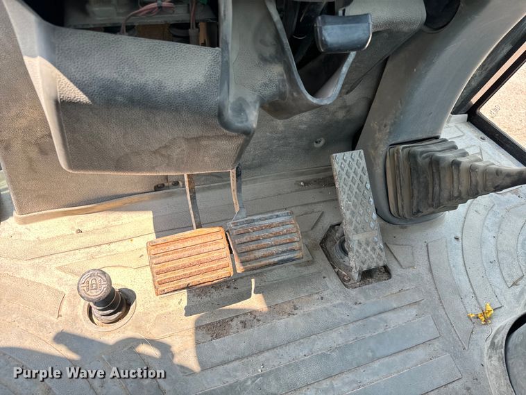 image for item LF9874 2001 Caterpillar  420D backhoe