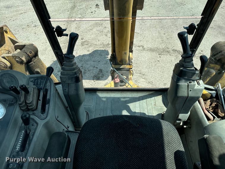 image for item LF9874 2001 Caterpillar  420D backhoe