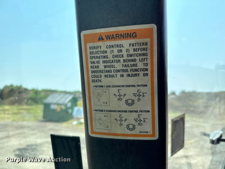 image for item LF9874 2001 Caterpillar  420D backhoe