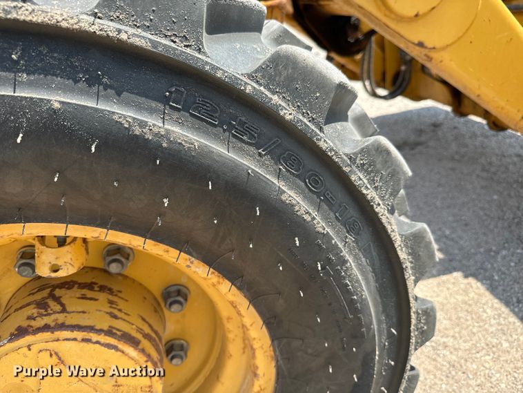 image for item LF9874 2001 Caterpillar  420D backhoe