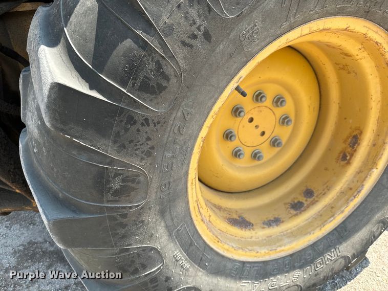 image for item LF9874 2001 Caterpillar  420D backhoe