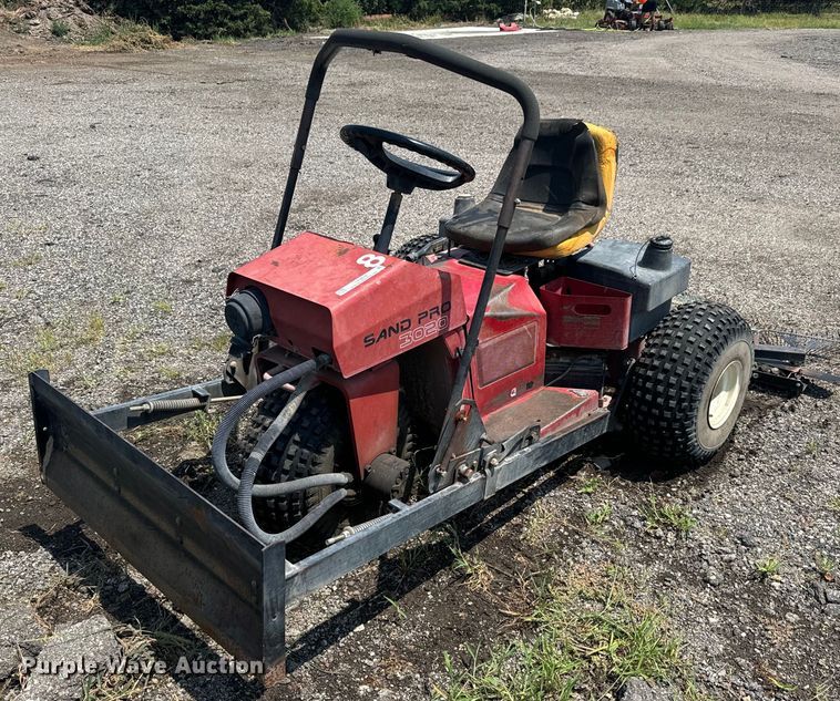 image for item LF9876 Toro Sand Pro 3020 bunker rake