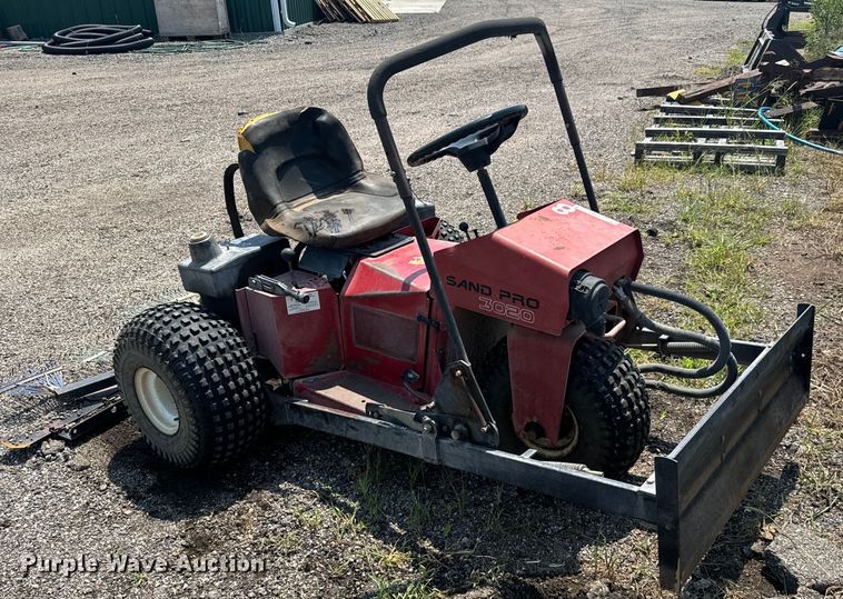 image for item LF9876 Toro Sand Pro 3020 bunker rake