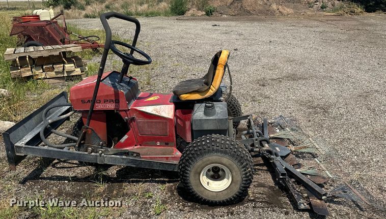 image for item LF9876 Toro Sand Pro 3020 bunker rake