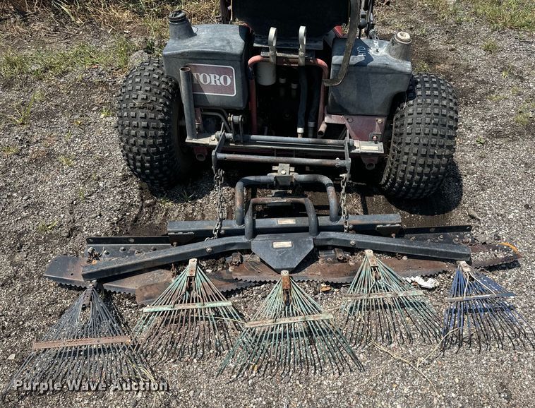 image for item LF9876 Toro Sand Pro 3020 bunker rake