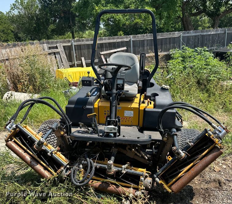 image for item LF9877 2011 Hustler  7700 reel mower