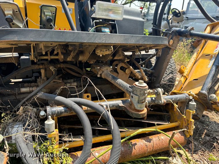 image for item LF9877 2011 Hustler  7700 reel mower